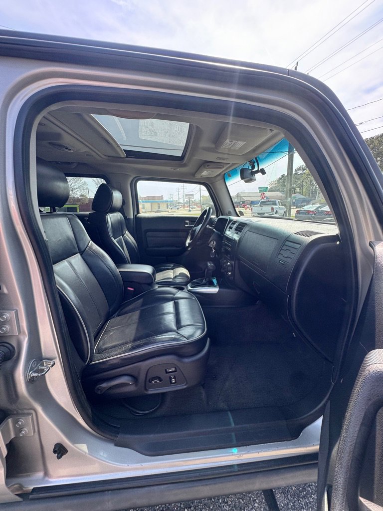 Used 2007 HUMMER H3 image 12