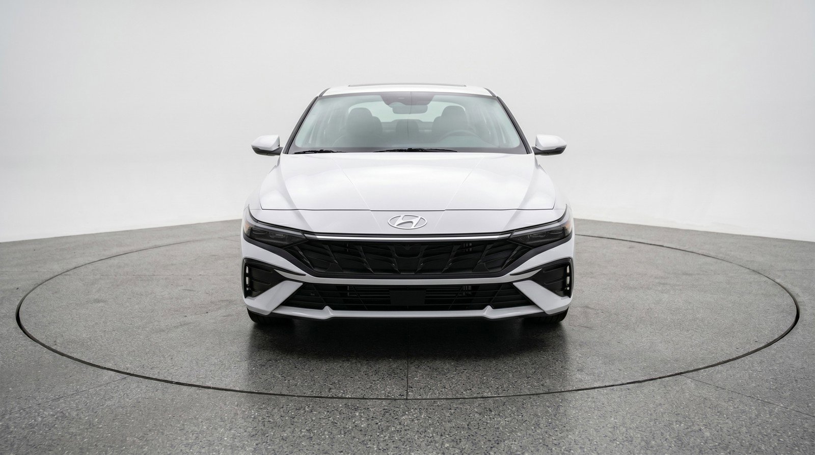 Used 2025 Hyundai Elantra SEL FWD image 2
