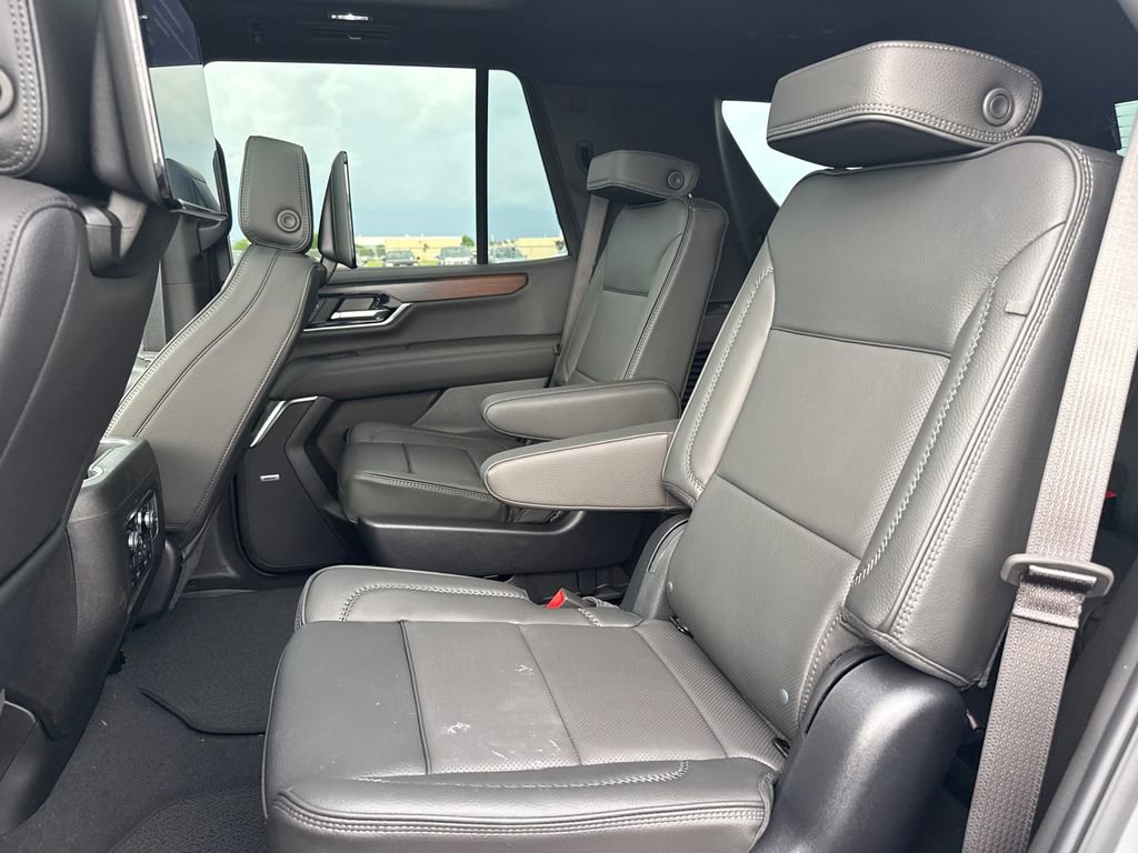 New 2026 GMC Yukon Denali w/ Denali Reserve Package AWD/4WD image 32