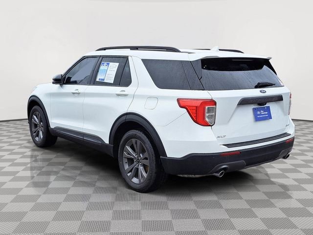 Certified 2022 Ford Explorer XLT w/ Equipment Group 202A AWD/4WD image 3
