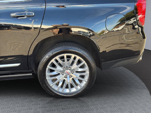 Used 2023 GMC Yukon Denali AWD/4WD image 32