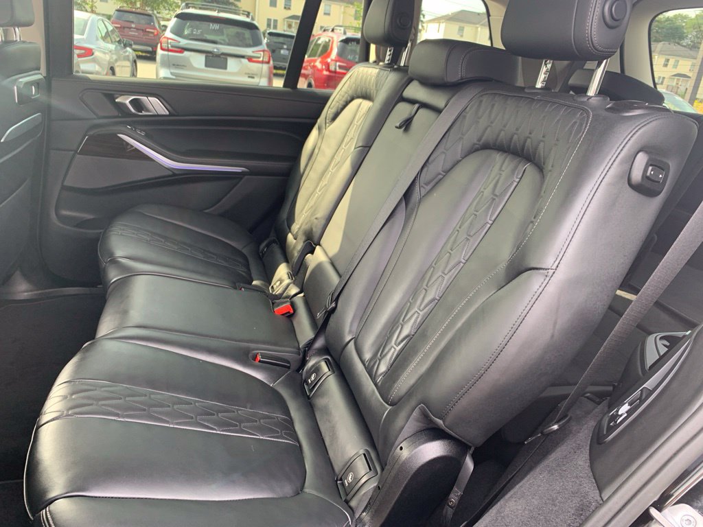 Used 2025 BMW X7 xDrive40i AWD/4WD image 19
