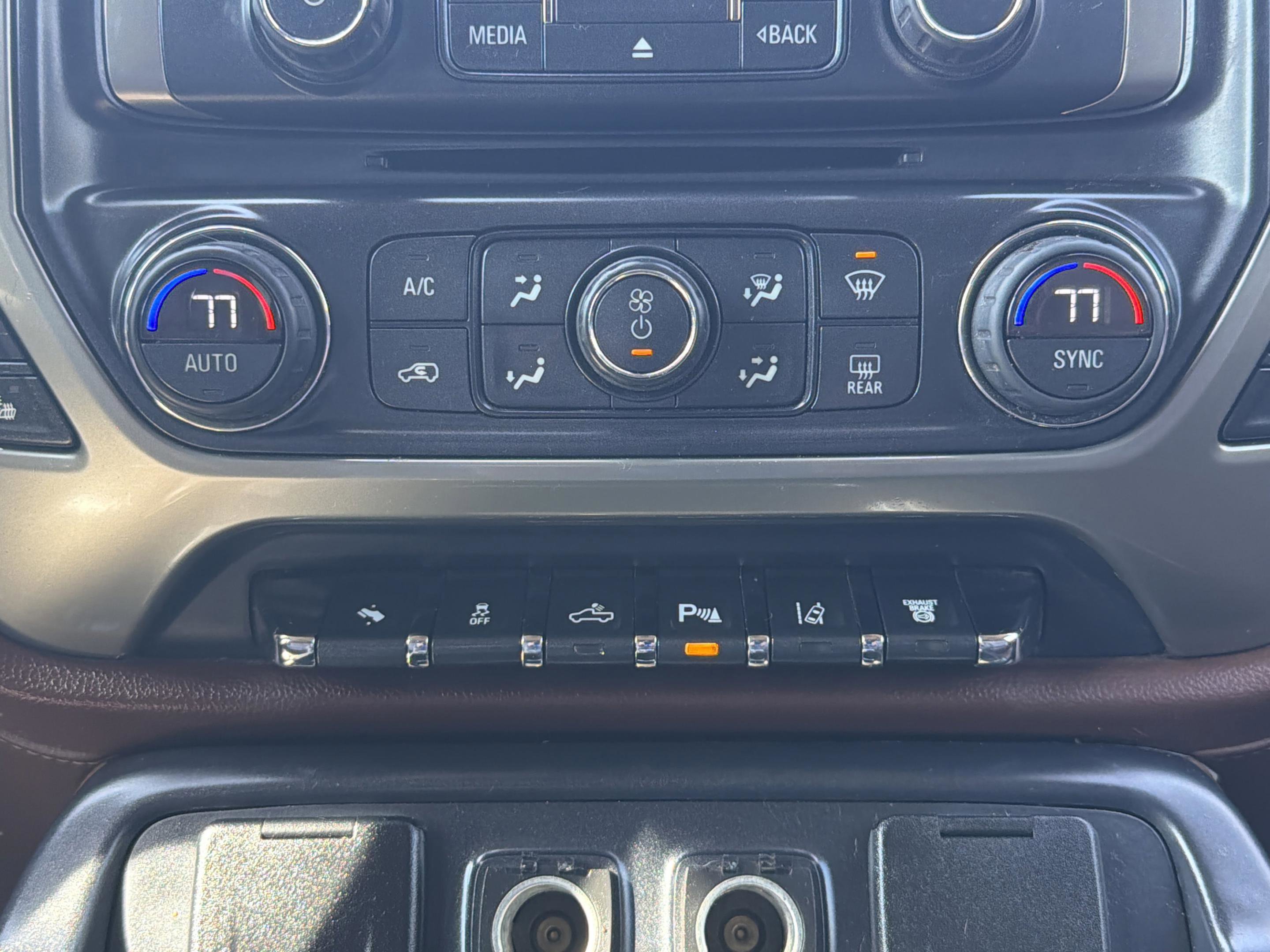 Used 2015 Chevrolet Silverado 2500 High Country w/ Duramax Plus Package AWD/4WD image 17