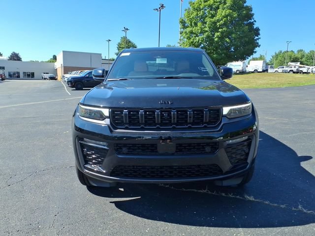New 2026 Jeep Grand Cherokee Summit w/ Obsidian Package AWD/4WD image 2