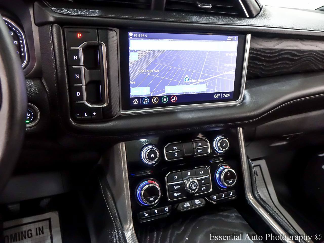 Used 2021 GMC Yukon XL Denali w/ LPO, Illumination Package AWD/4WD image 28