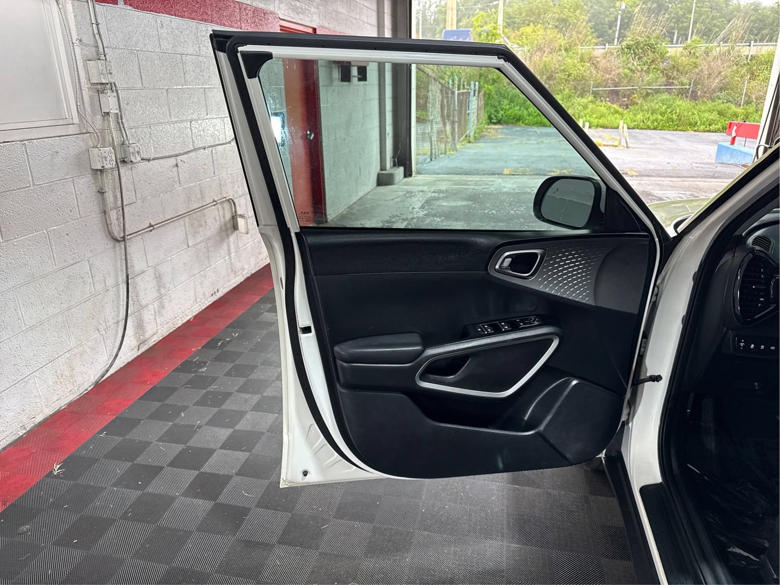 Used 2023 Kia Soul S FWD image 19