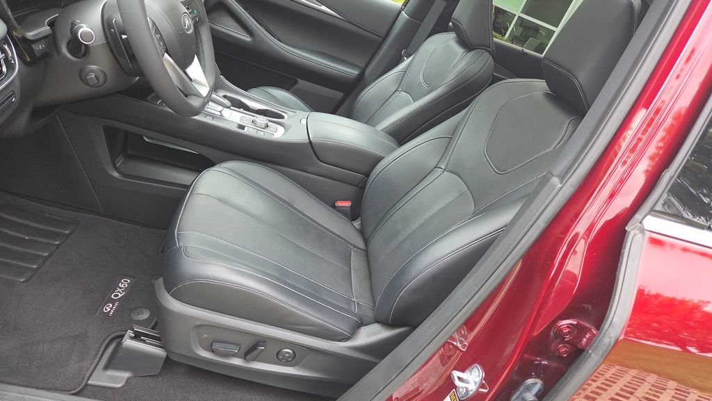 Used 2023 INFINITI QX60 Luxe w/ Cargo Package AWD/4WD image 17