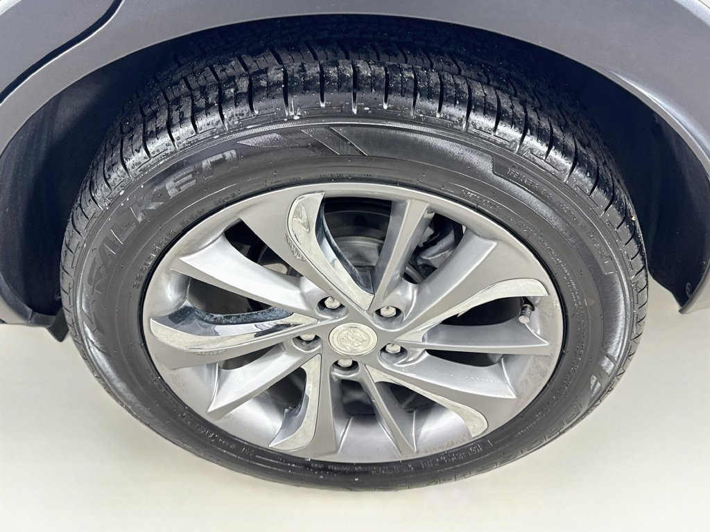 Used 2021 Buick Encore GX Essence w/ Experience Buick Package FWD image 38