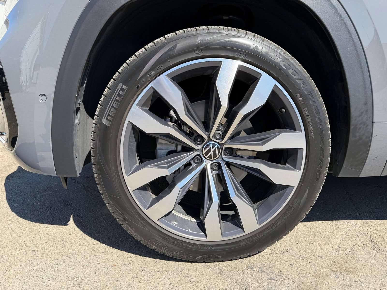Used 2021 Volkswagen Atlas Cross Sport SEL Premium R-Line AWD/4WD image 9