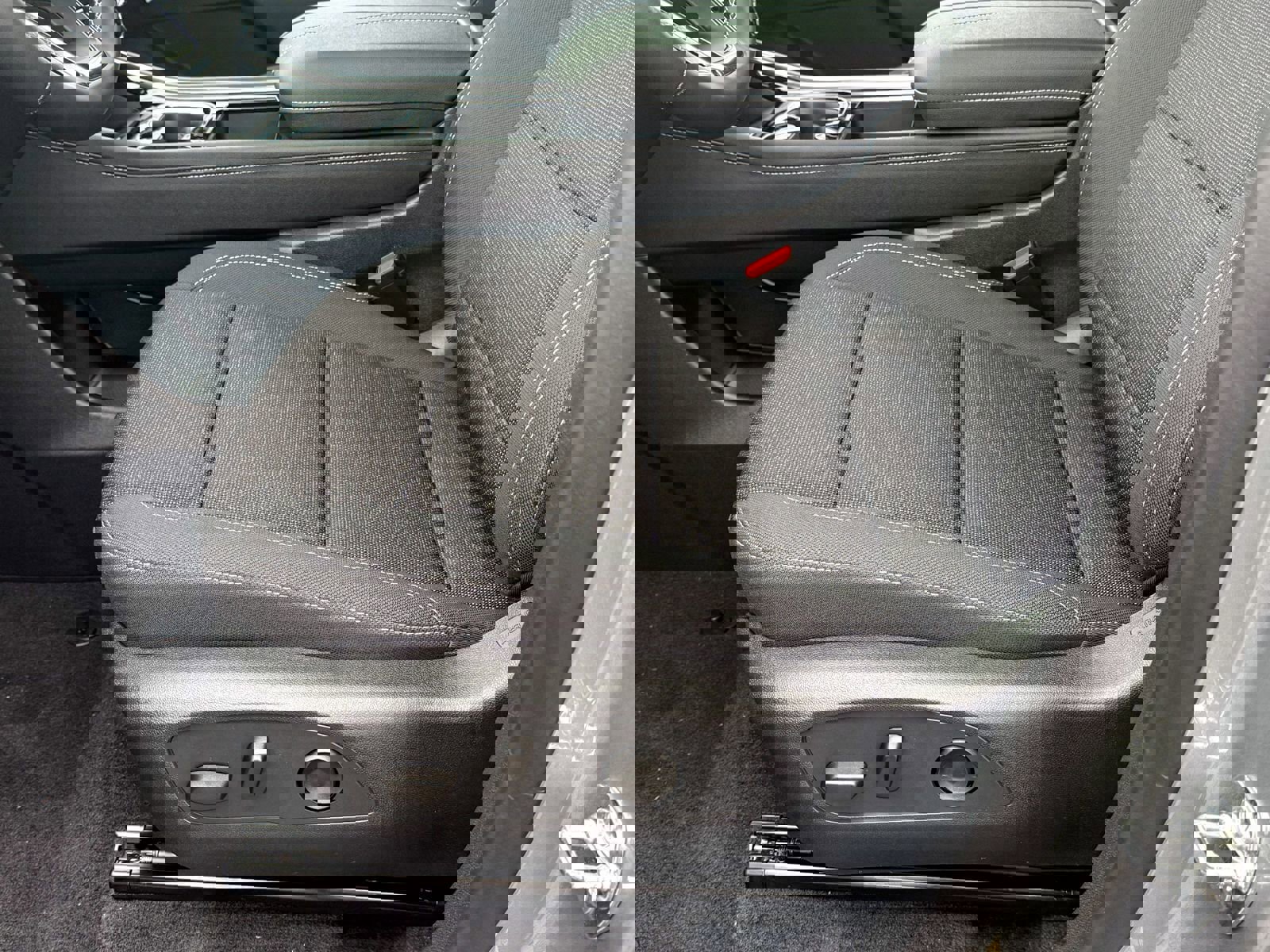 New 2026 Chevrolet Traverse LT AWD/4WD image 19