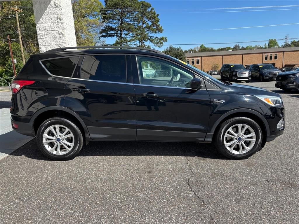 Used 2018 Ford Escape SE image 20