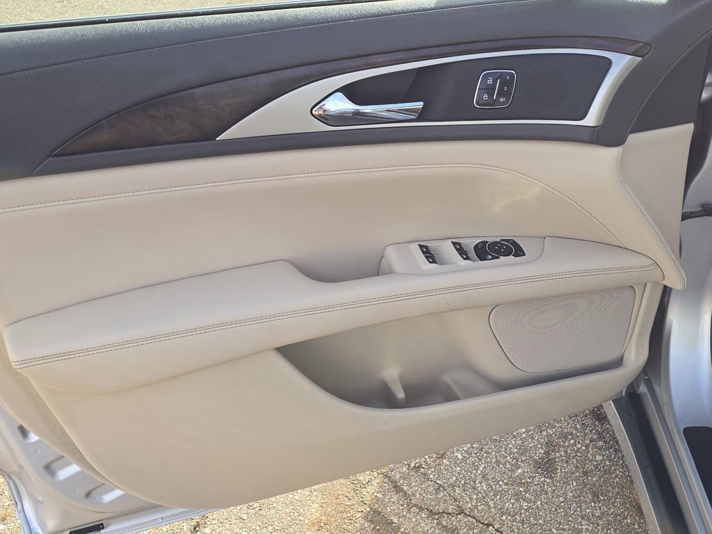 Used 2017 Lincoln MKZ Select w/ Select Plus Package image 24