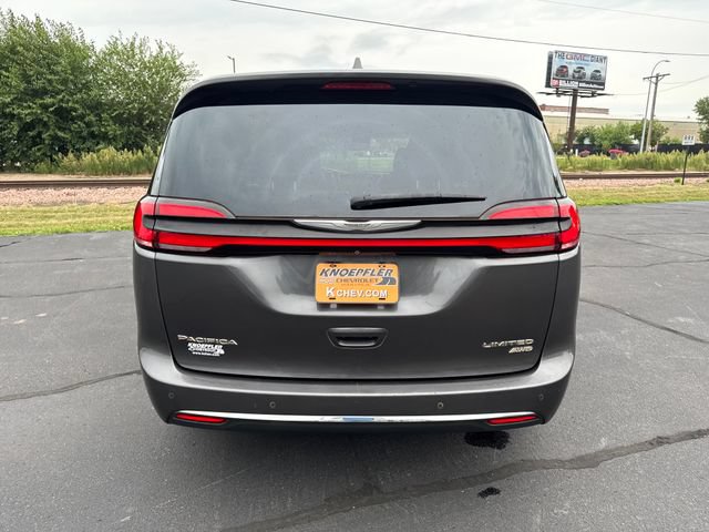 Used 2021 Chrysler Pacifica Limited w/ Premium & Safety Sphere Group AWD/4WD image 4