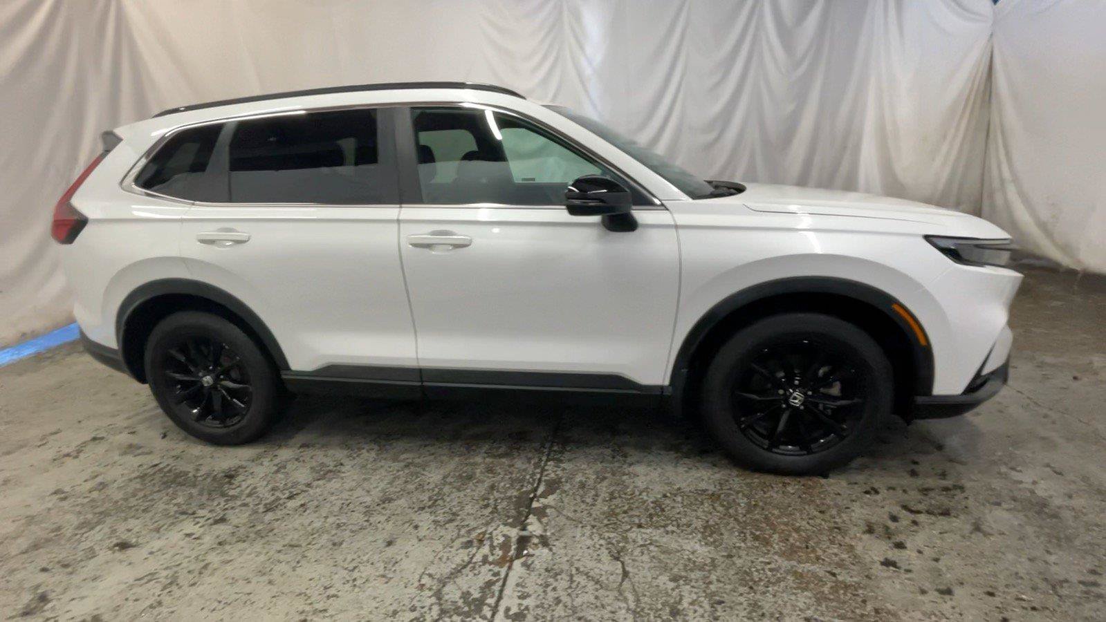 Used 2023 Honda CR-V Sport image 4