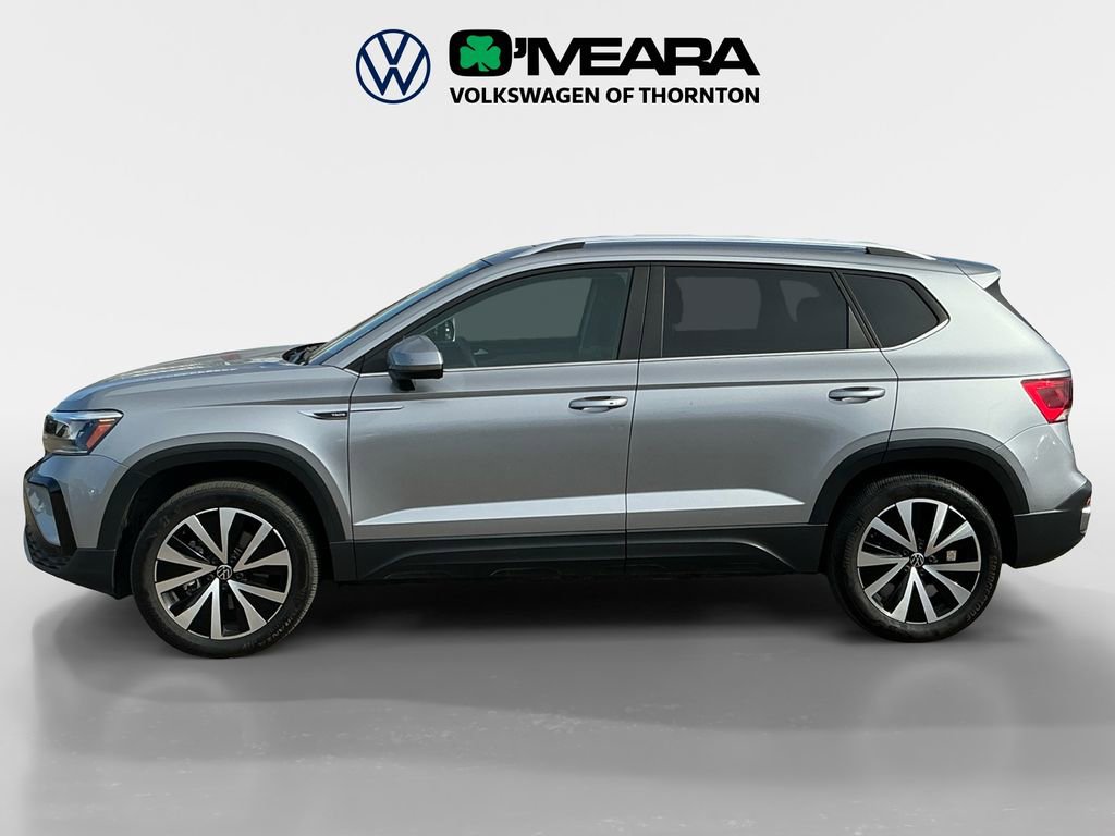 Used 2023 Volkswagen Taos SE w/ Panoramic Sunroof Package image 2