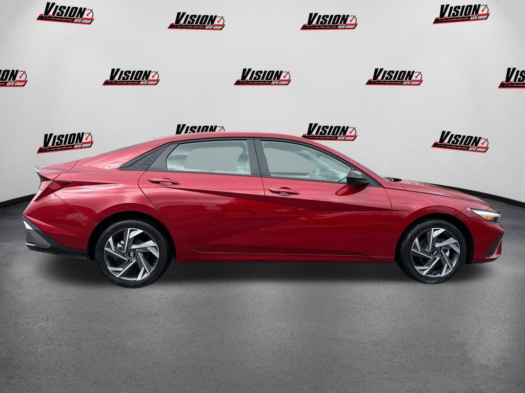 New 2025 Hyundai Elantra Sport image 4