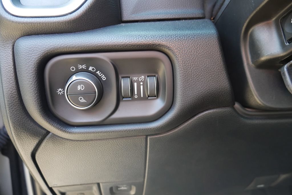 Used 2022 RAM 2500 Laramie AWD/4WD image 18