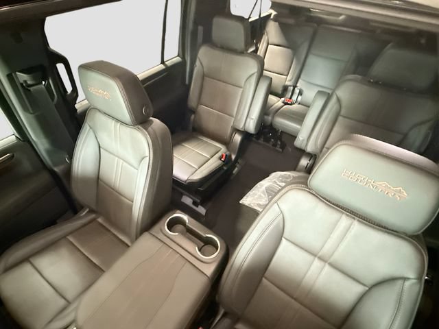 New 2026 Chevrolet Suburban High Country AWD/4WD image 23