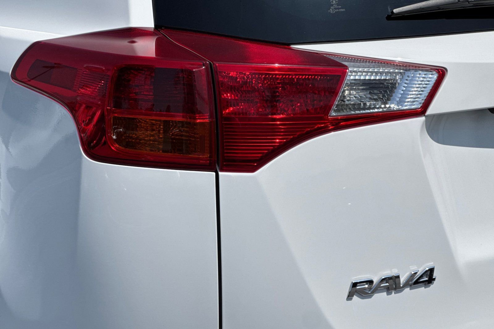 Used 2015 Toyota RAV4 XLE FWD image 33