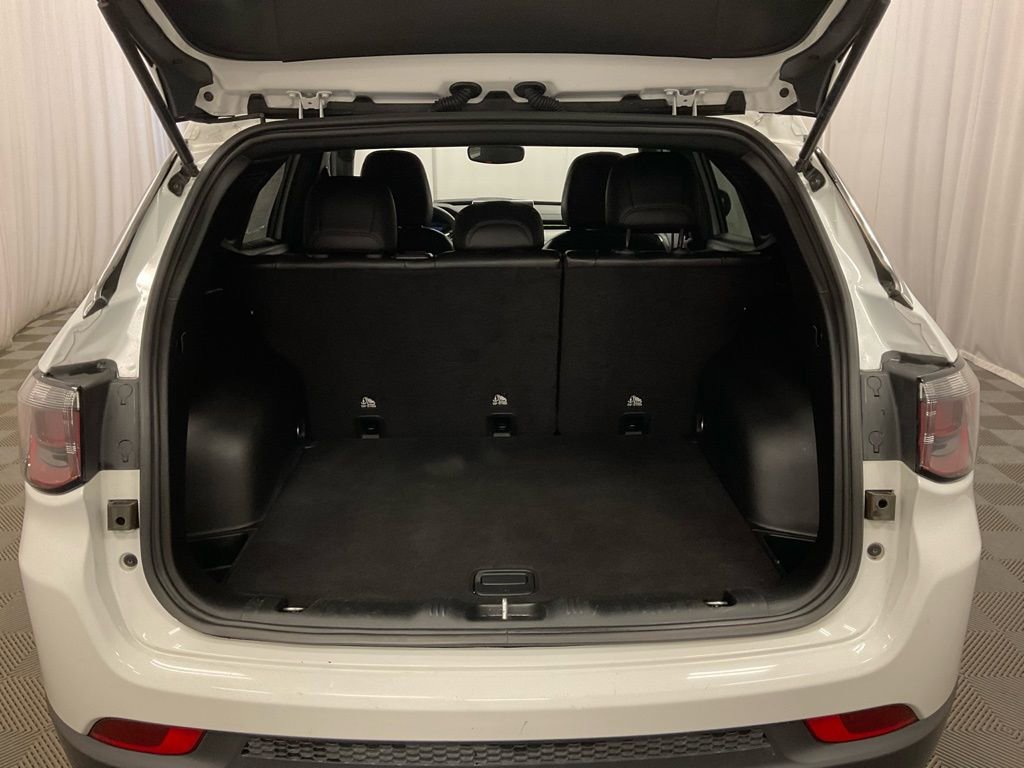 Used 2024 Jeep Compass Latitude image 16