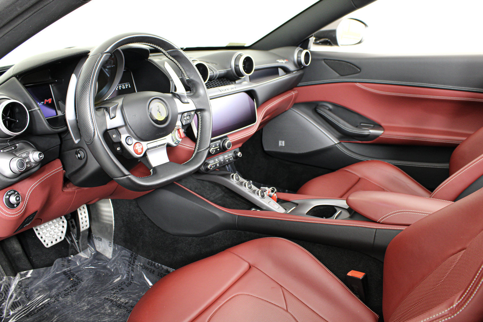 Certified 2022 Ferrari Portofino M RWD image 38