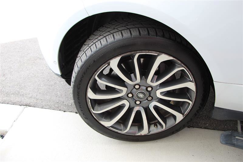 Used 2015 Land Rover Range Rover Autobiography image 10