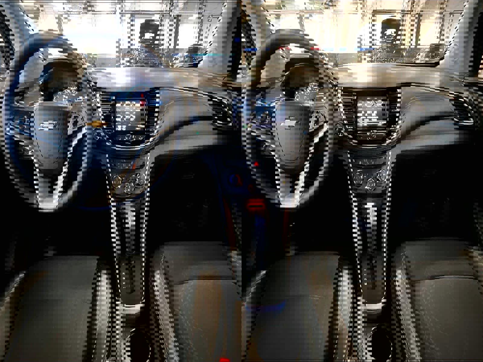 Used 2022 Chevrolet Trax LT w/ LT Convenience Package image 22