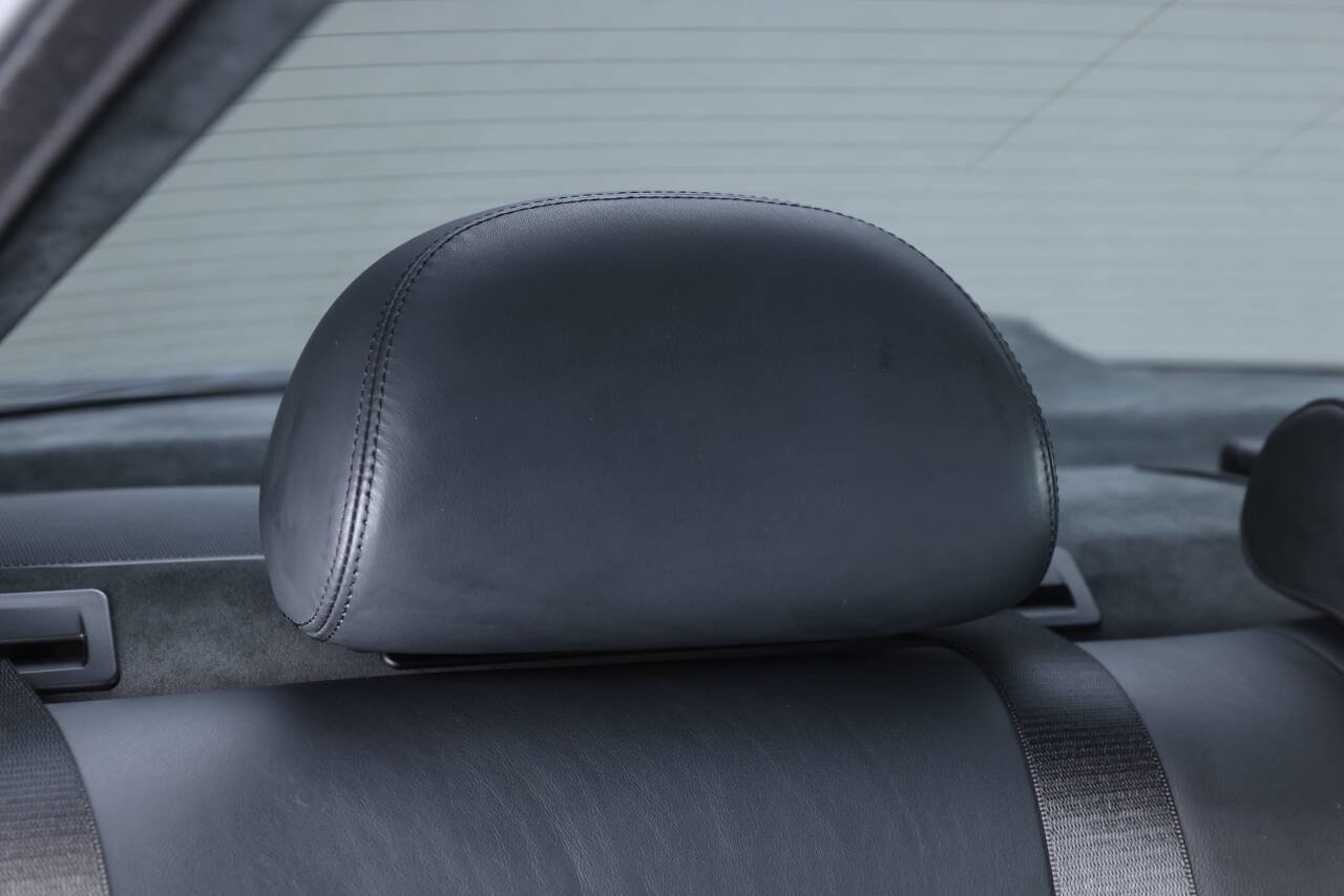 Used 2002 BMW M5 image 90