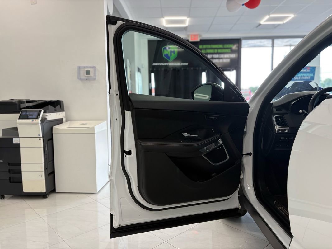 Used 2020 Jaguar E-PACE R-Dynamic HSE image 43