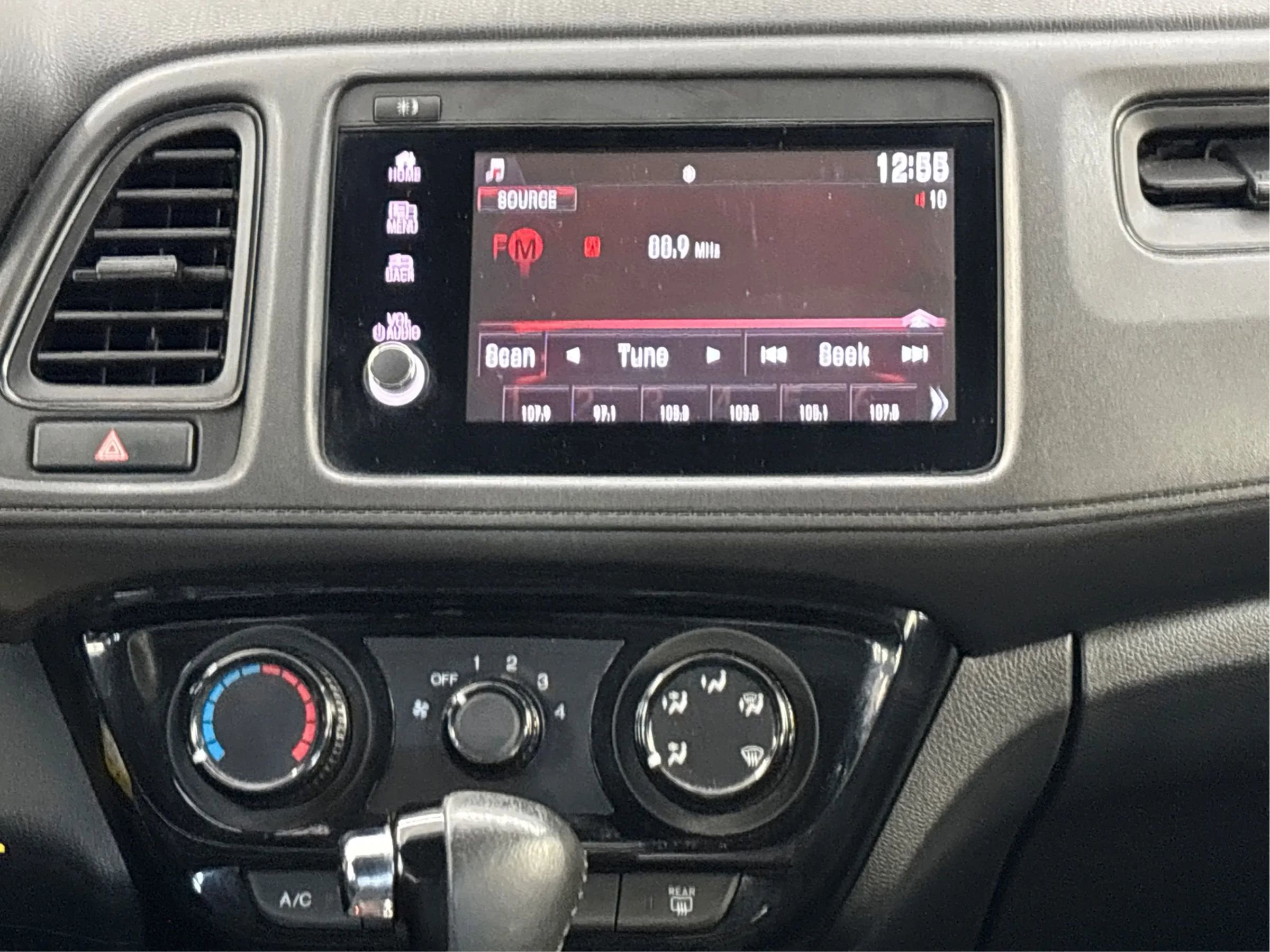 Used 2019 Honda HR-V Sport image 19