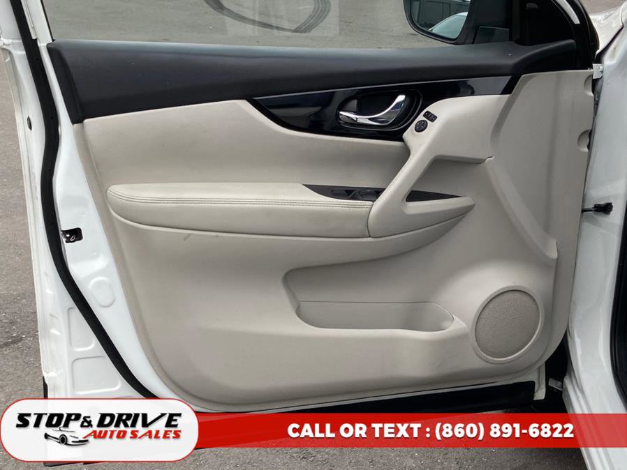 Used 2020 Nissan Rogue Sport SV w/ All-Weather Package image 10