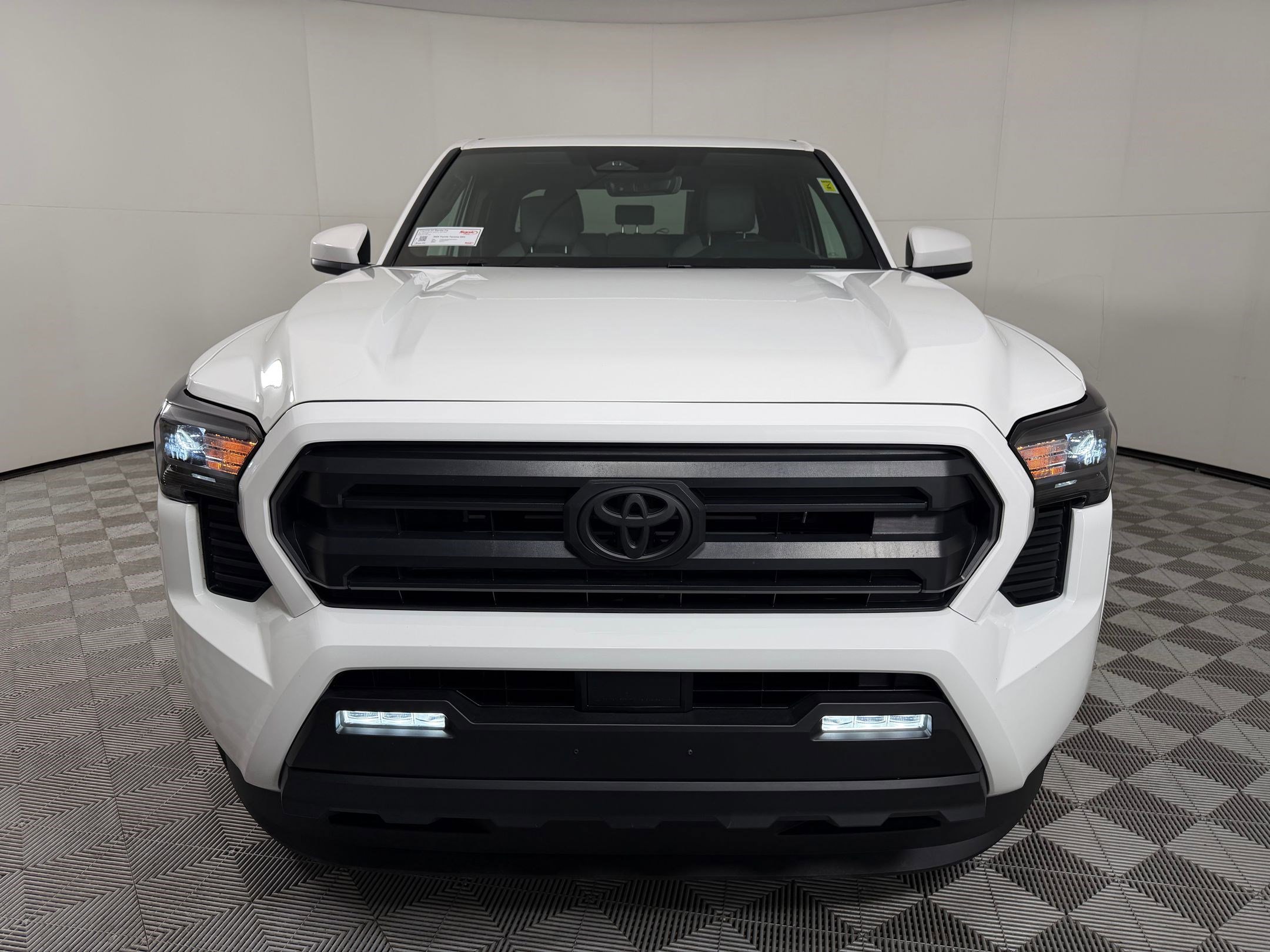 Certified 2025 Toyota Tacoma SR5 image 5