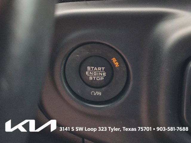 Used 2020 Jeep Wrangler Unlimited Sahara AWD/4WD image 30