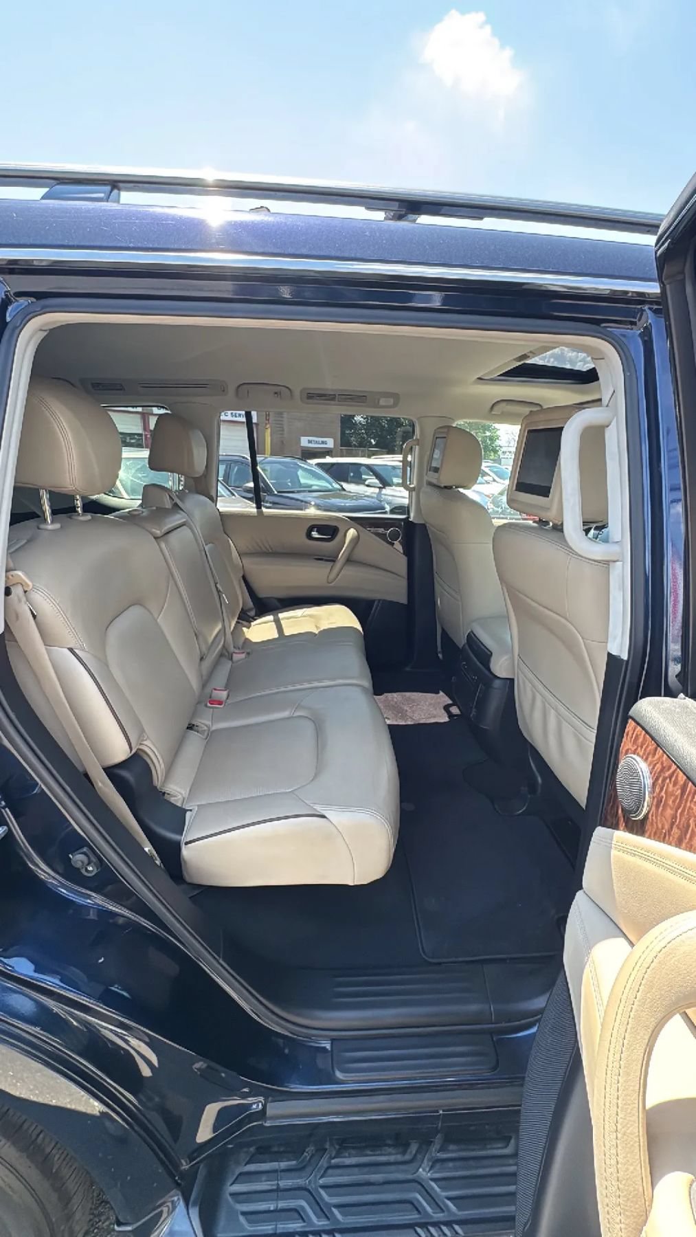 Used 2019 Nissan Armada Platinum w/ Interior Lighting Package AWD/4WD image 25