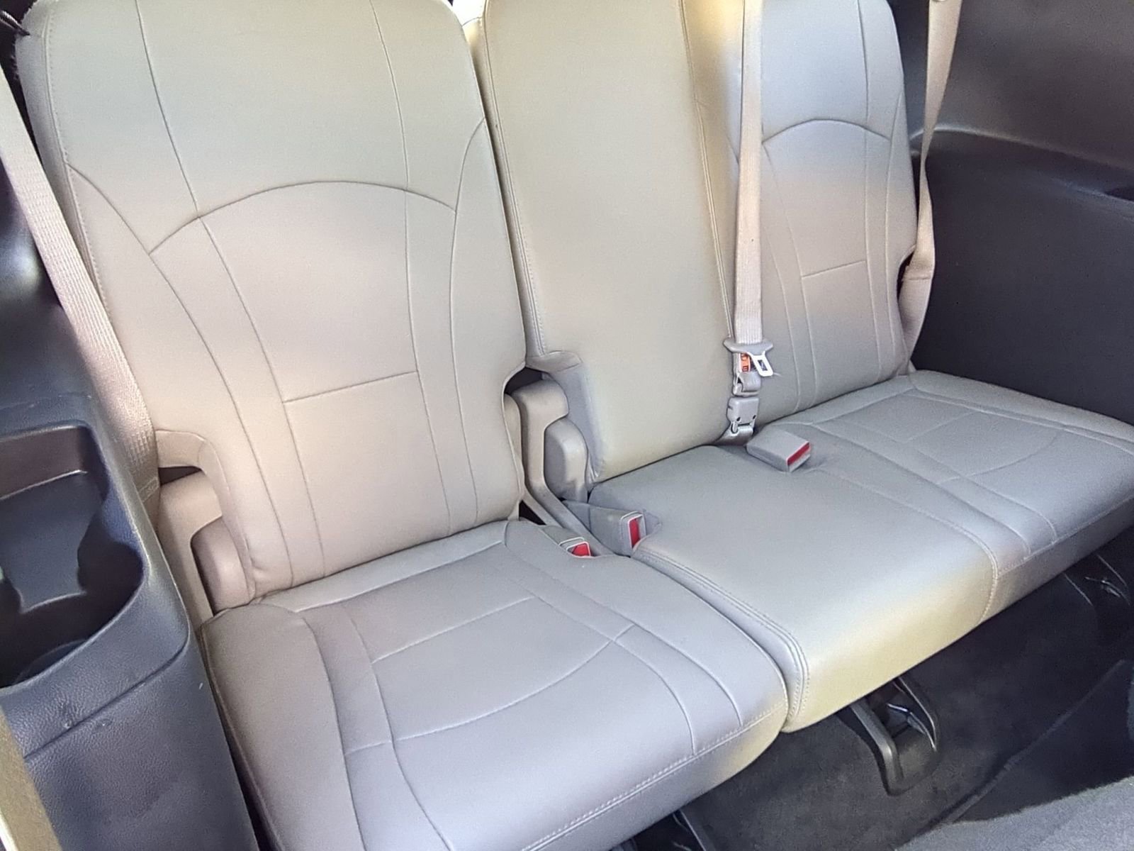 Used 2019 Buick Enclave Essence image 24