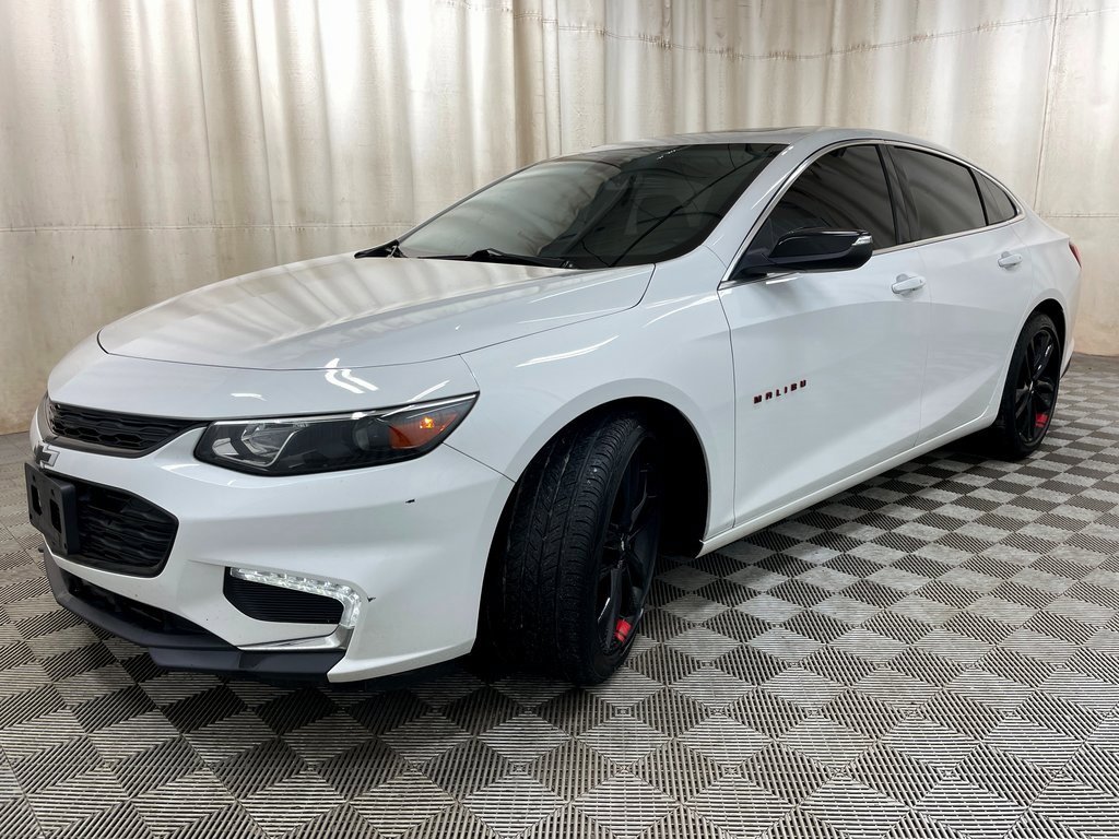 Used 2018 Chevrolet Malibu LT w/ Redline Edition image 12