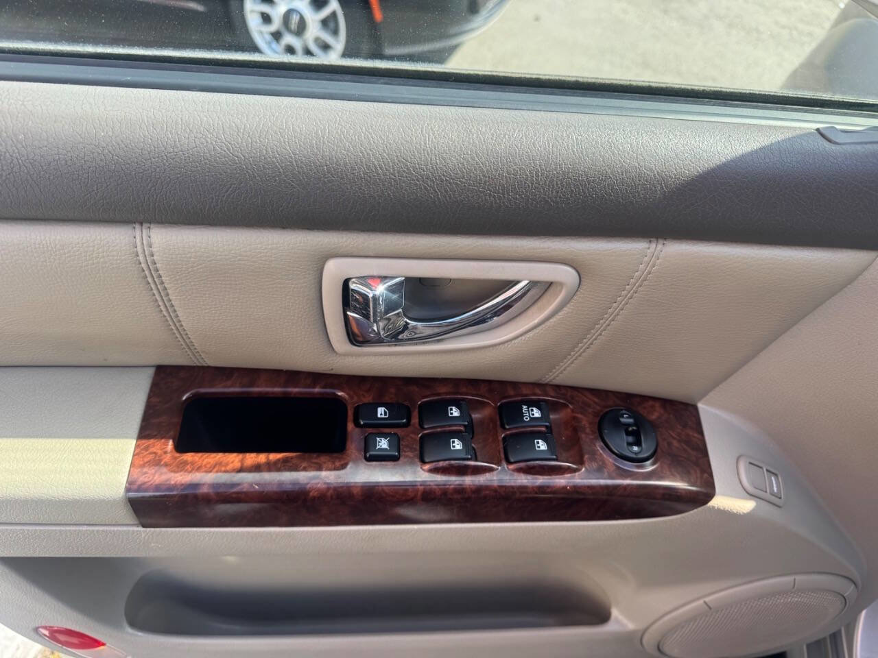 Used 2005 Kia Sorento LX image 17