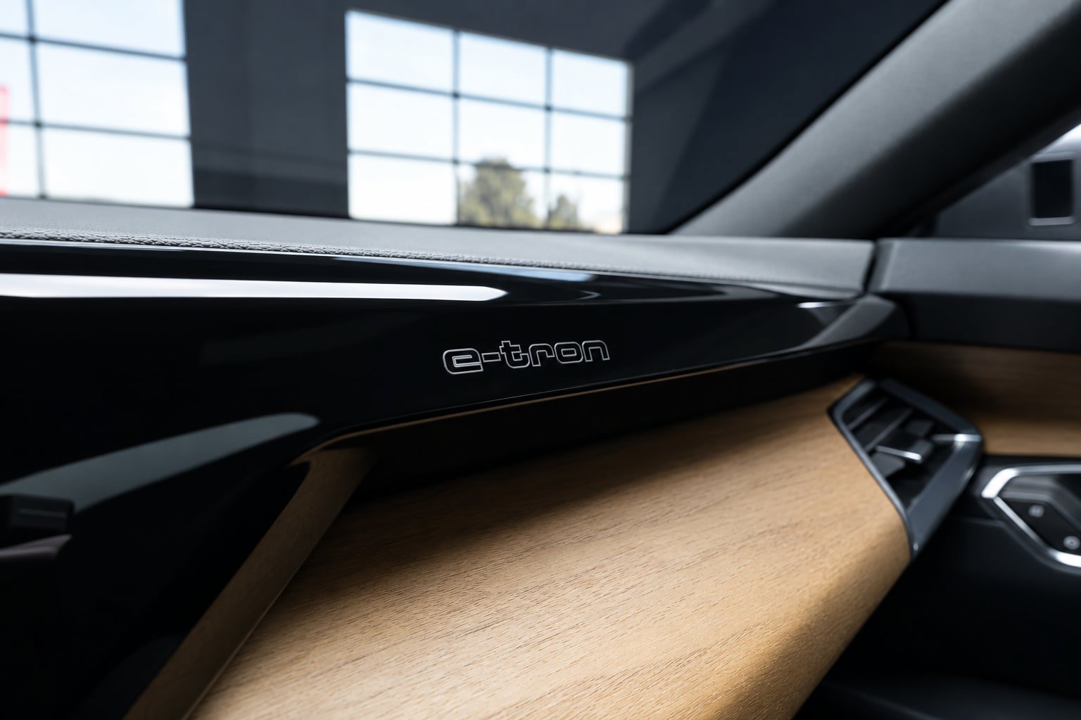 Used 2022 Audi e-tron GT Premium Plus AWD/4WD image 42