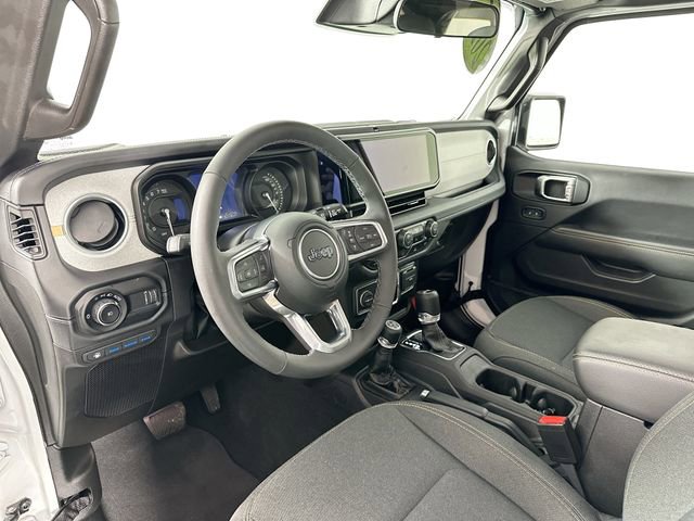 Used 2025 Jeep Wrangler Unlimited Sahara image 19