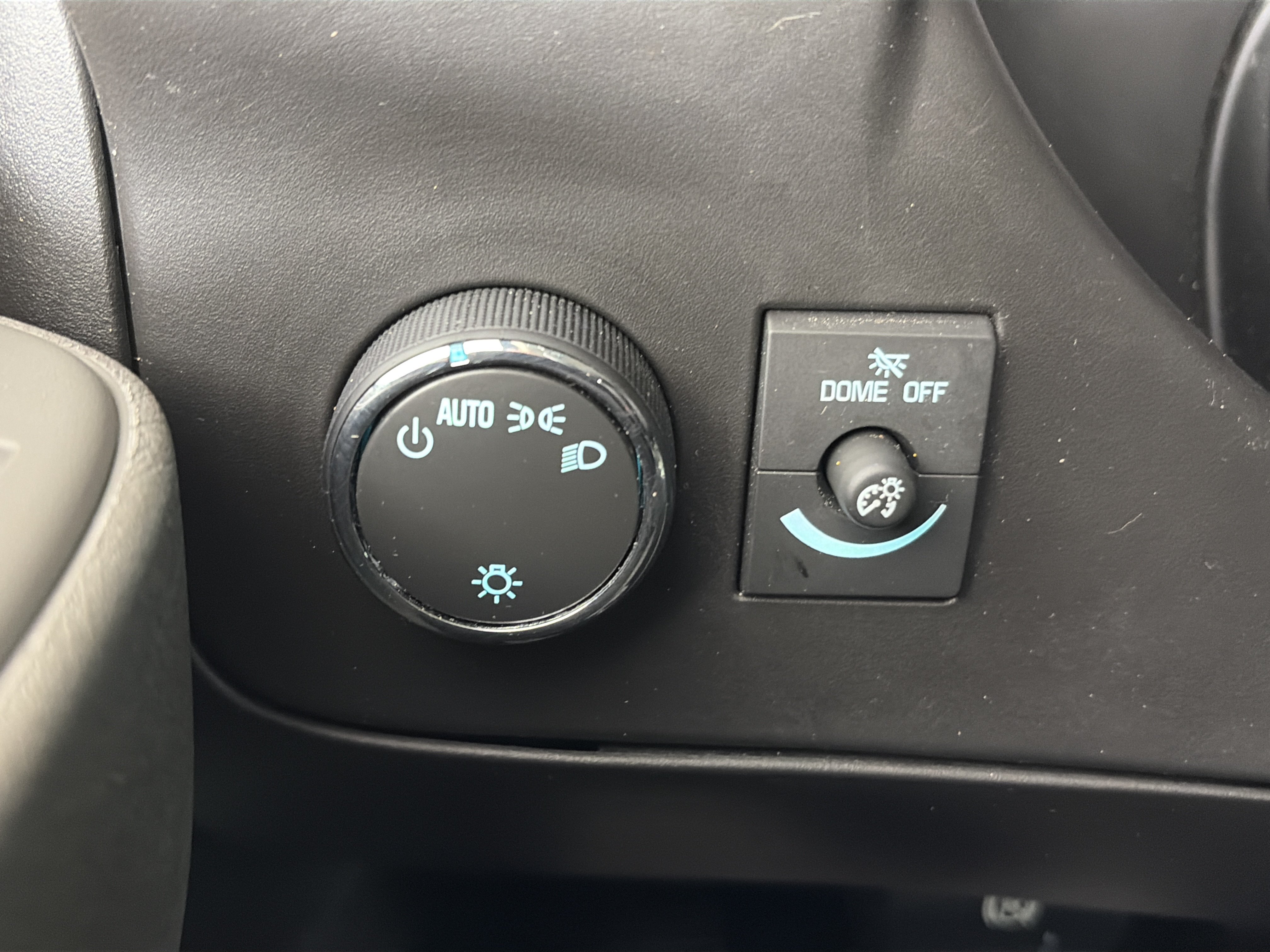 Used 2021 Chevrolet Express 2500 w/ Driver Convenience Package RWD image 29