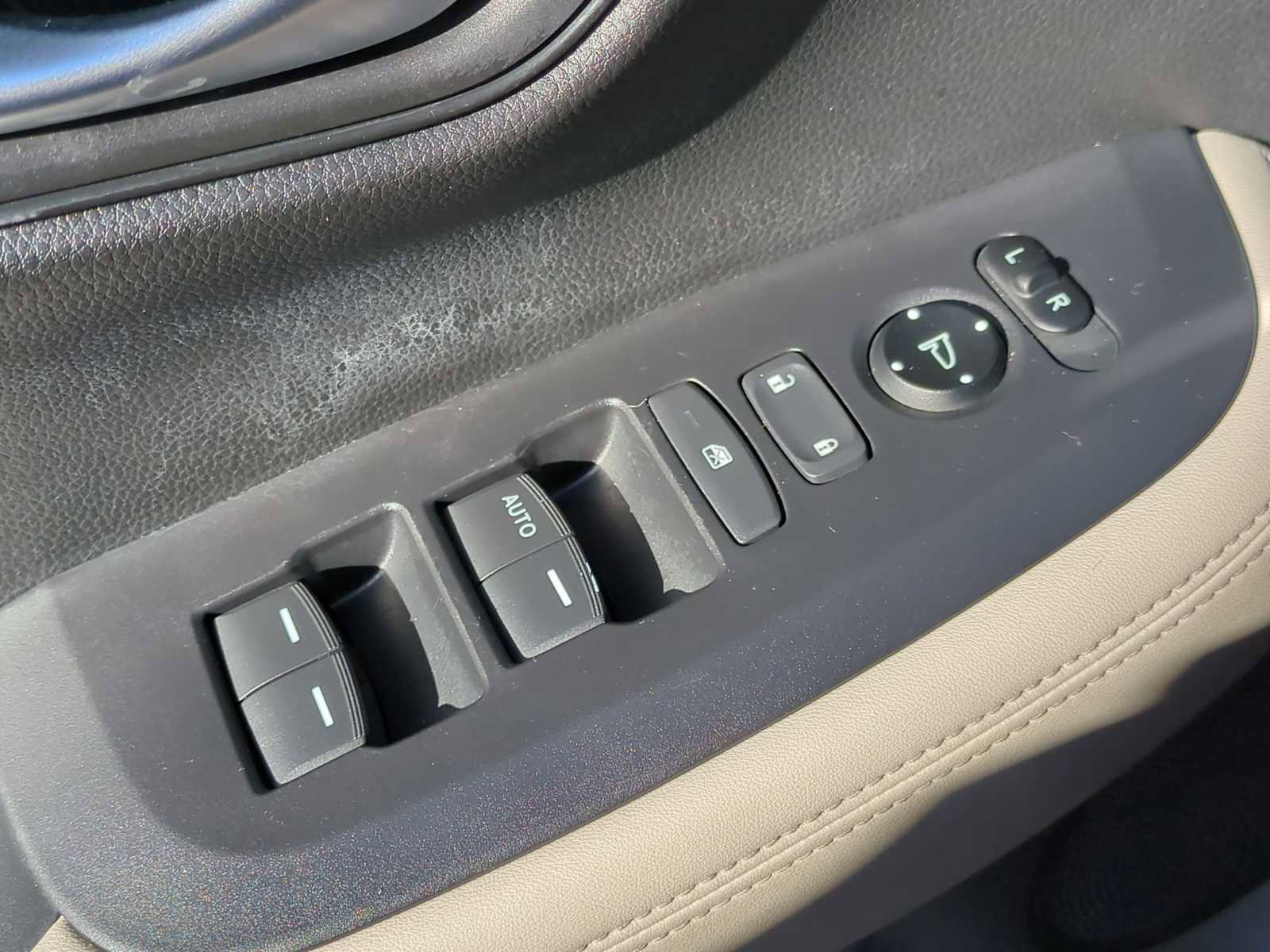 Used 2023 Honda HR-V LX image 22