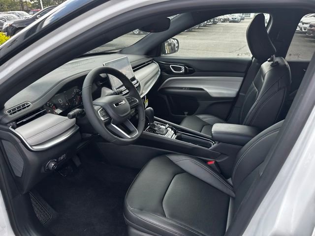 New 2025 Jeep Compass Limited image 17