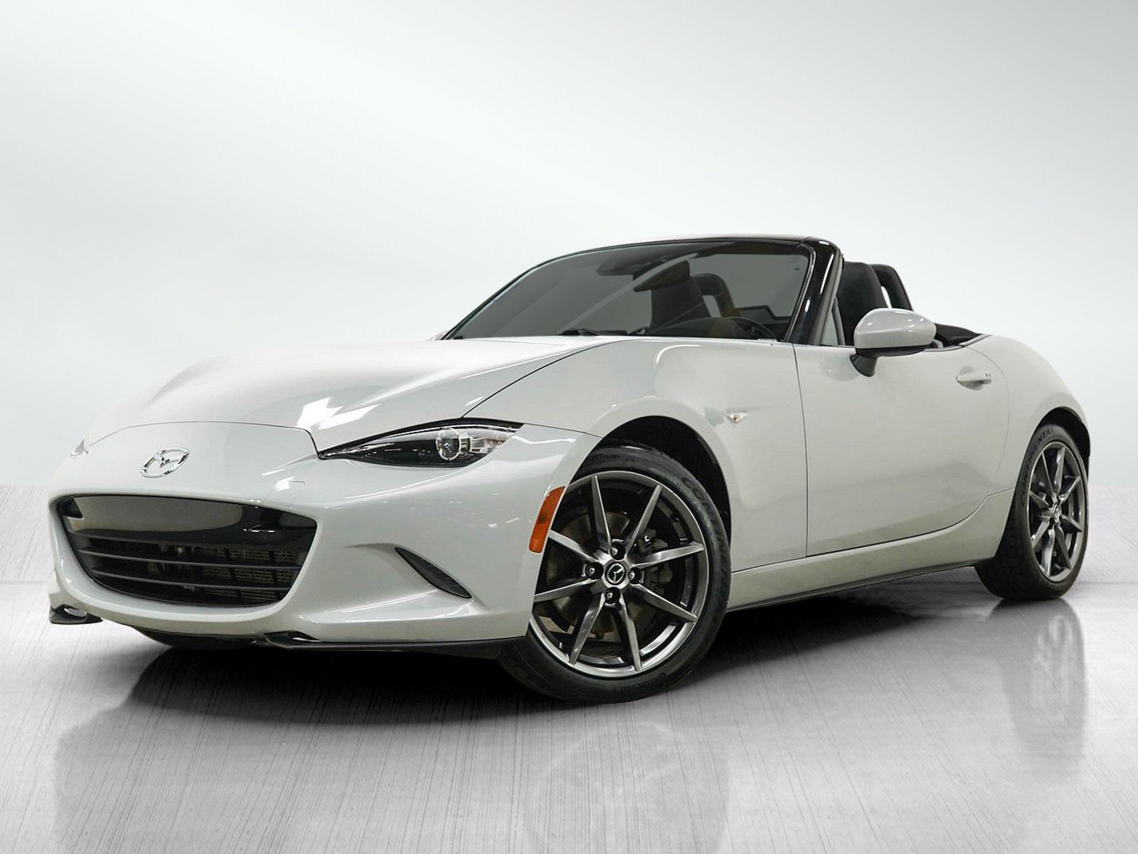 Used 2016 MAZDA MX-5 Miata Grand Touring RWD image 2