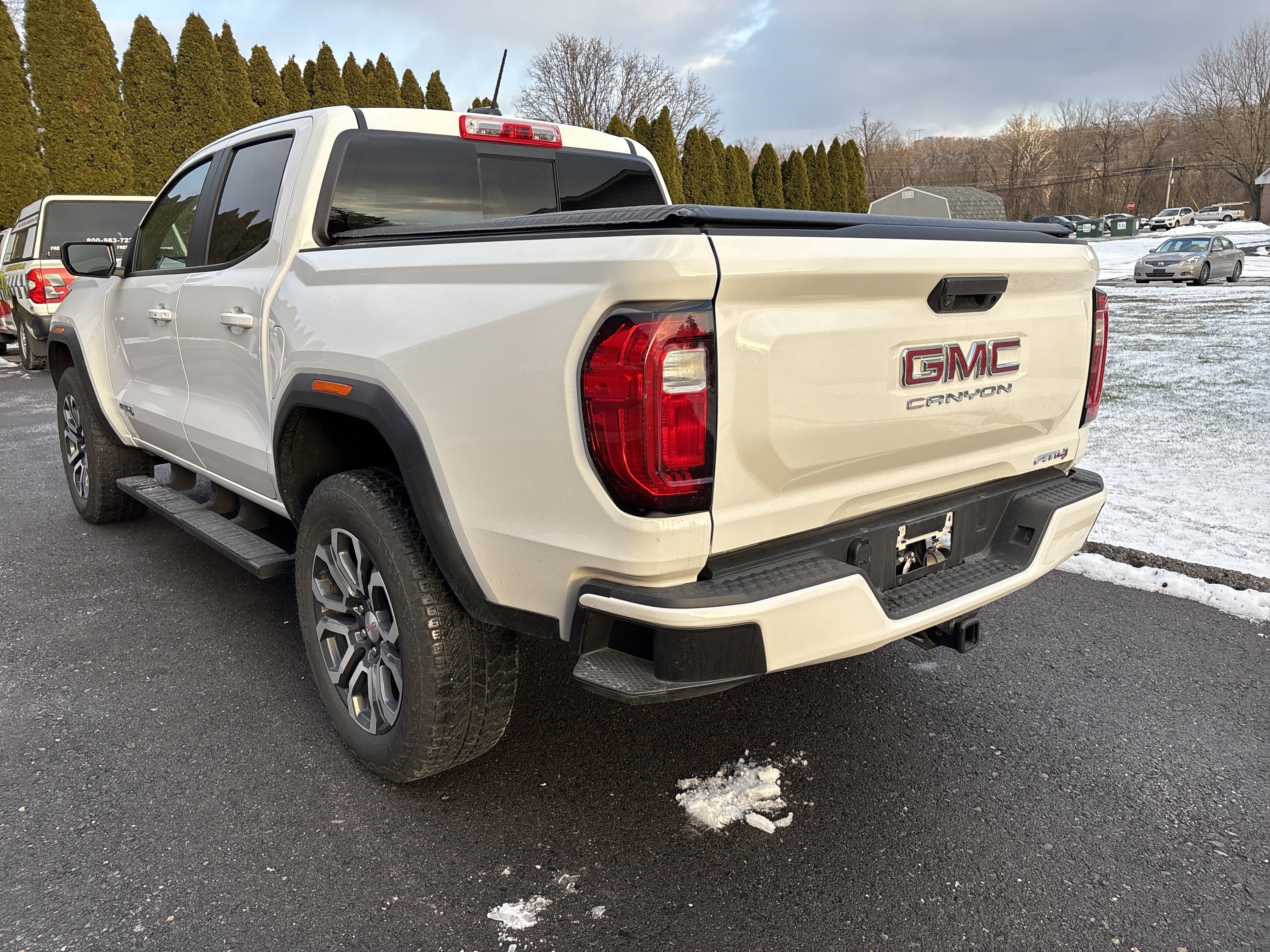 Used 2024 GMC Canyon AT4 image 5