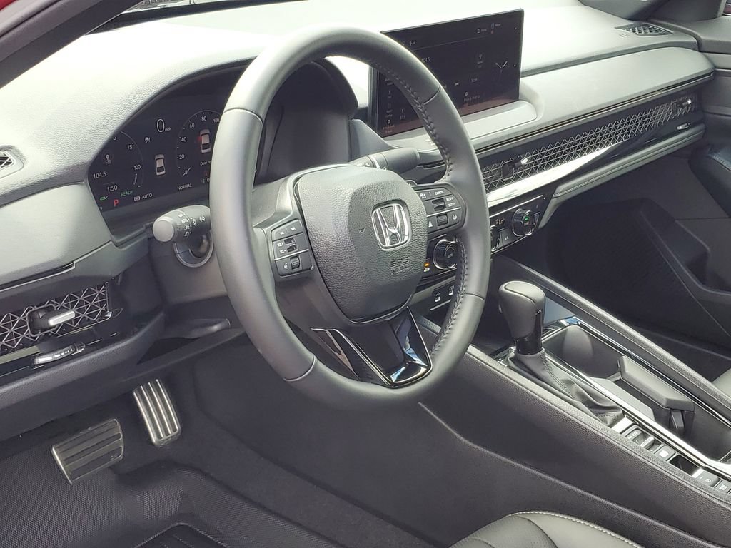 Used 2025 Honda Accord Sport image 9