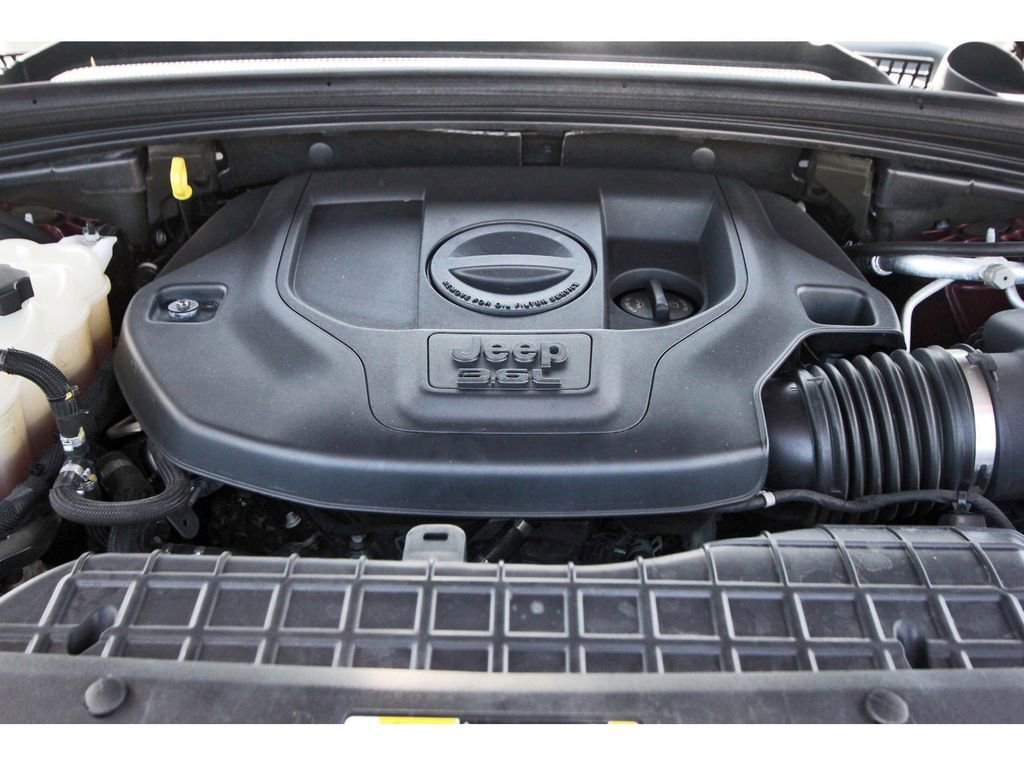 Used 2022 Jeep Grand Cherokee Overland RWD image 33