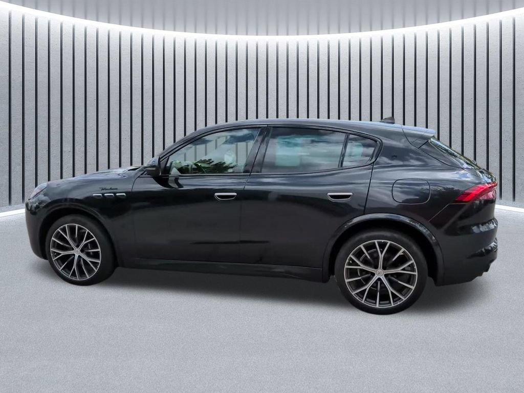 Used 2023 Maserati Grecale Modena AWD/4WD image 12