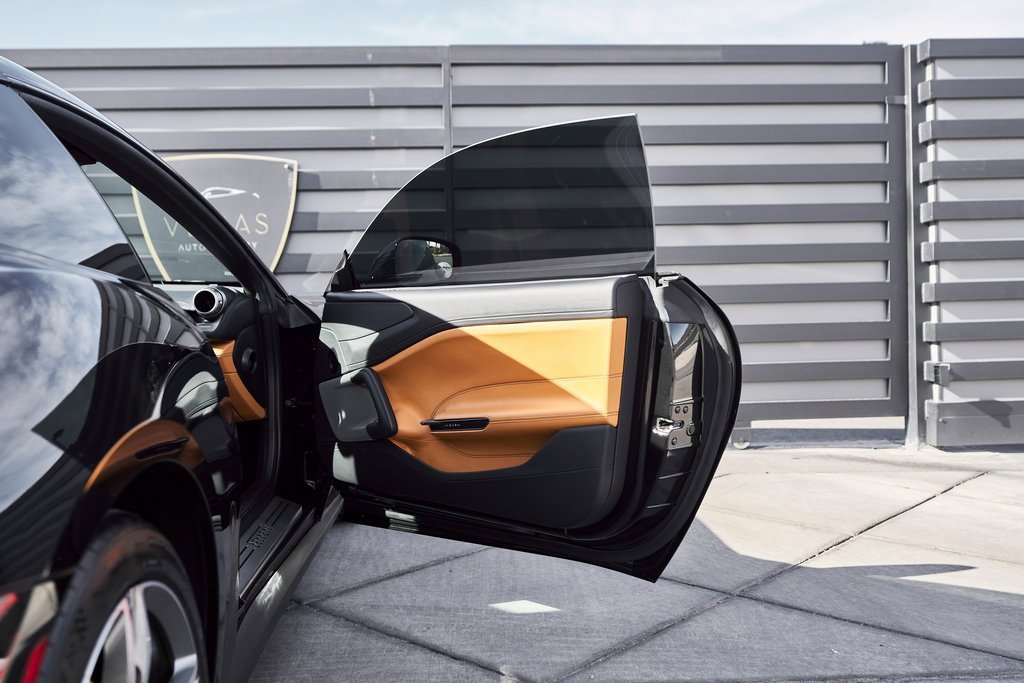 Used 2018 Ferrari GTC4Lusso image 27