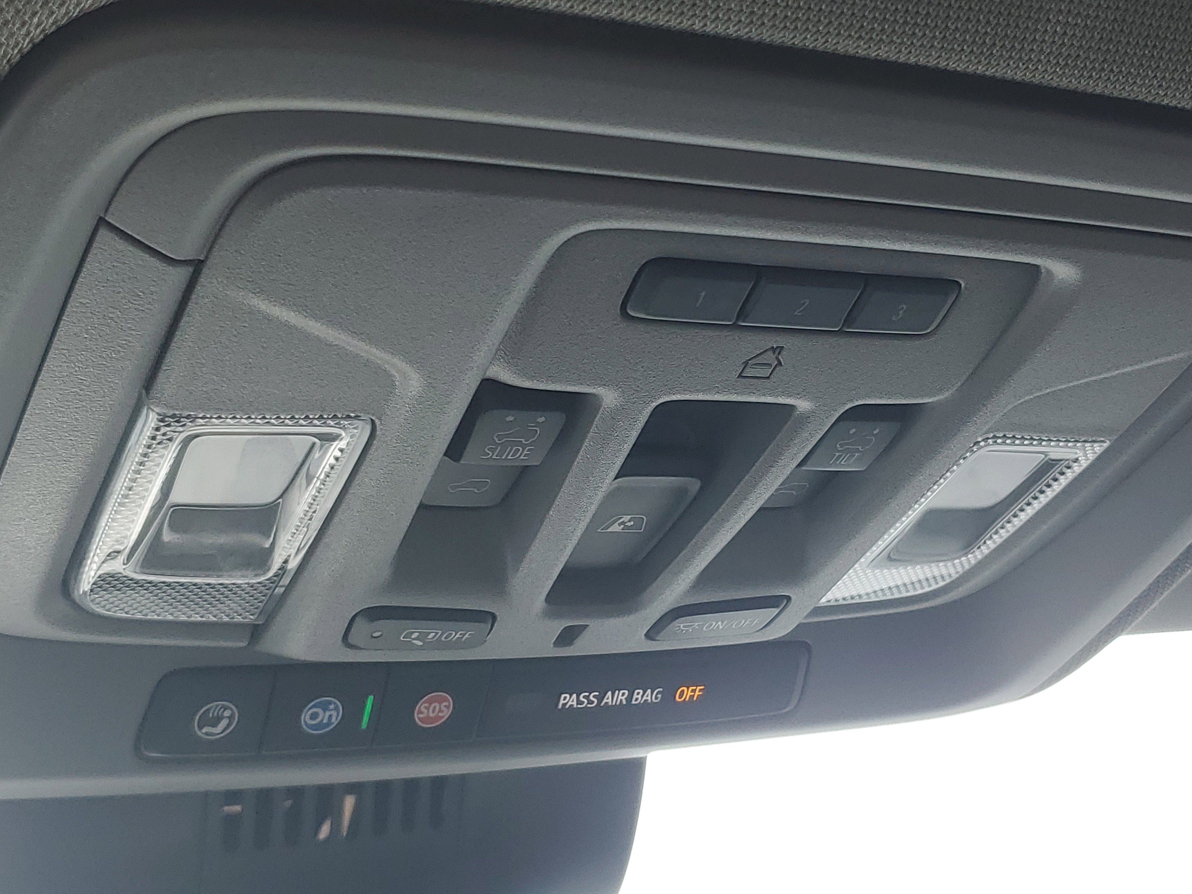 Used 2025 Chevrolet Silverado 2500 LTZ w/ LTZ Plus Package image 32