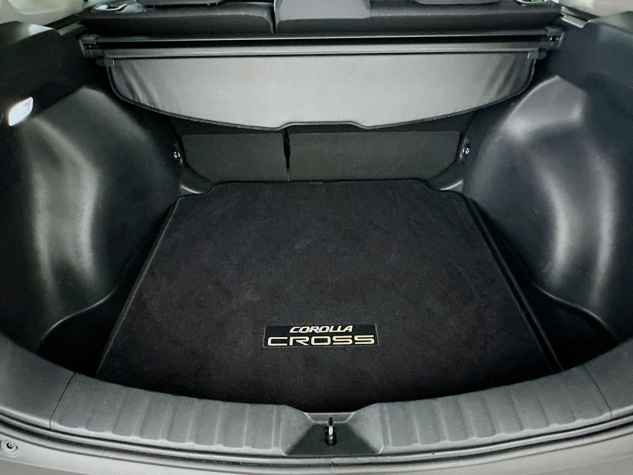 Used 2023 Toyota Corolla Cross LE image 31